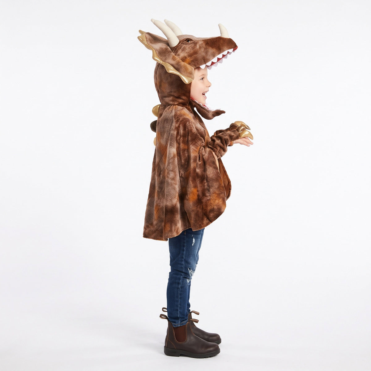 Zachte dinosauruscape met grote triceratopskop, drie hoorns, brede nekschild en tanddetails