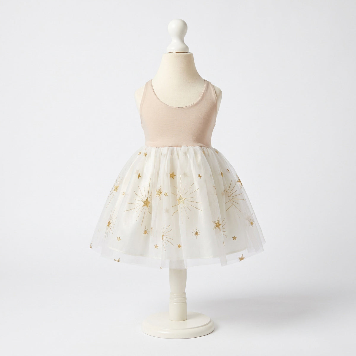 Elegante koninginnenjurk met sprankelend lijfje, luchtige sterrenrok en zachte cape voor een betoverende, koninklijke uitstraling
