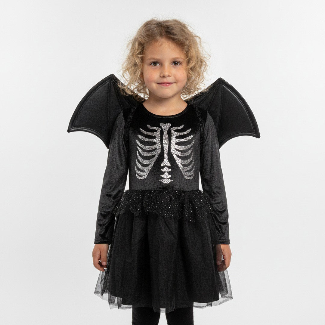 Stoere zwarte vleermuisjurk met glinsterend skeletmotief, een zwierige tule rok en grote vleermuisvleugels